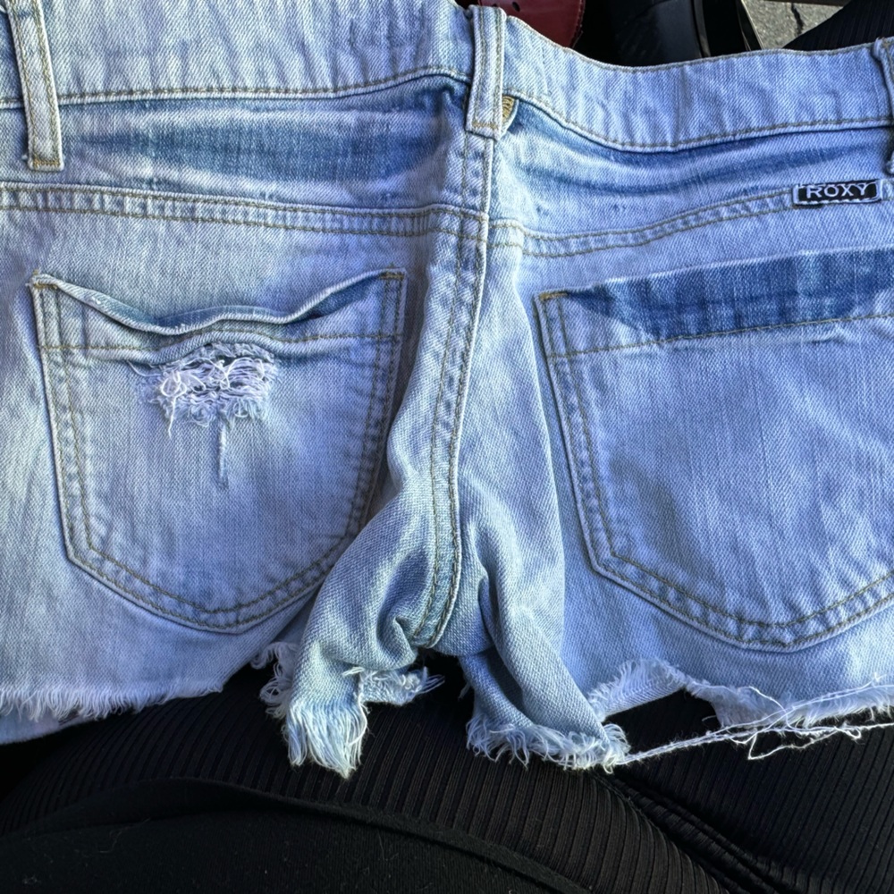 Roxy shorts - Picture 2 of 4
